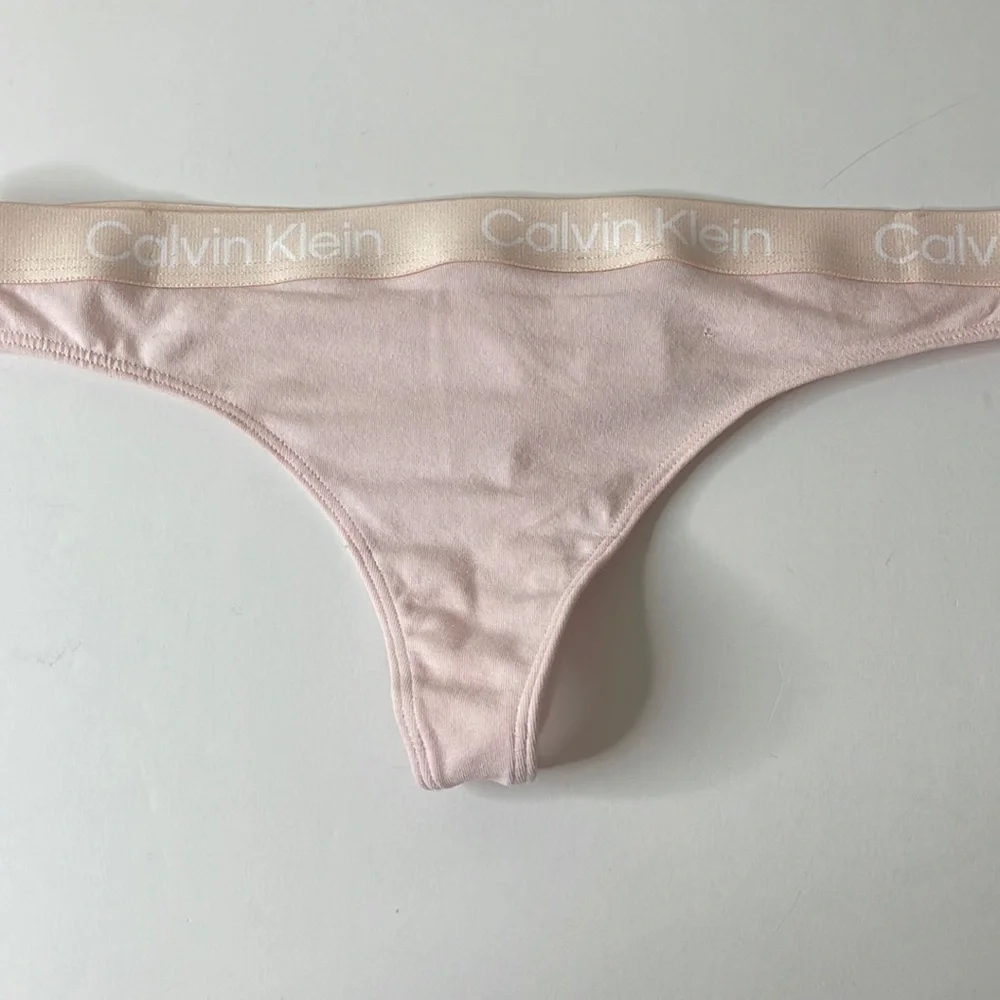Calvin Klein calvin klein